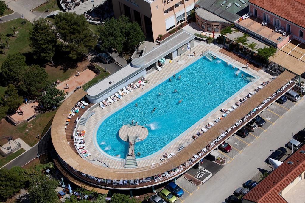 Hotel Delfin Izola Exterior photo